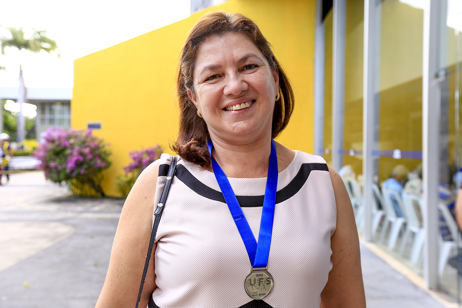 A professora Josefa, do Codap, foi uma das homenageadas pela Proged. "Momento de gratidão", diz. (fotos: Ronaldo Gomes/bolsista Ascom-UFS)