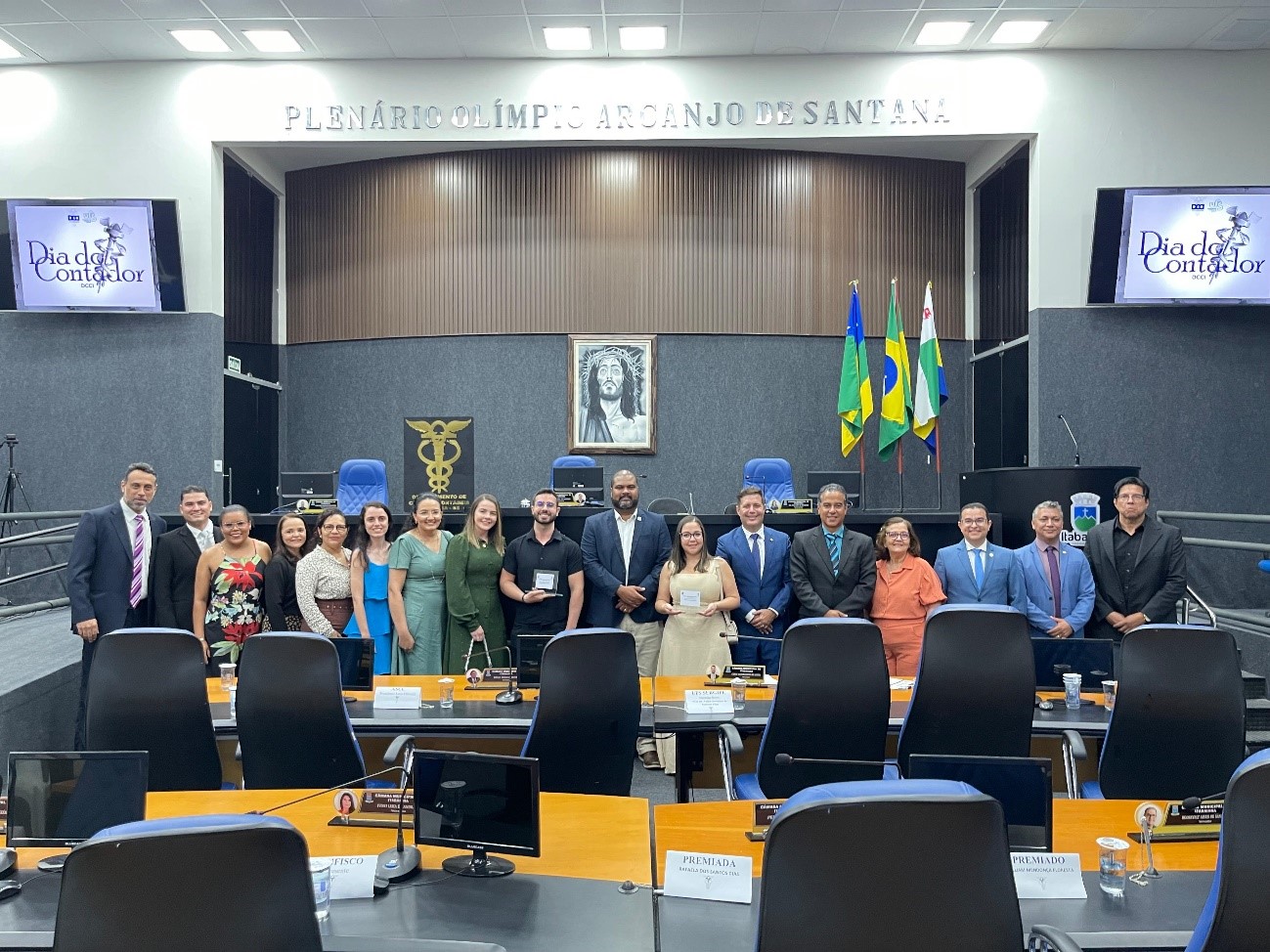 Docentes do DCCI, autoridades presentes, Magnífico Reitor da Universidade Federal de Sergipe, Professor Dr. Valter Joviniano, e do Diretor do Campus Alberto Carvalho - UFS Itabaiana, Professor Dr. Victor Sarmento e Prêmios Destaques Acadêmico (a) DCCI/UFS 2024